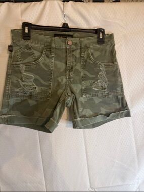 Rock and Republic distress, camel shorts and a size 6